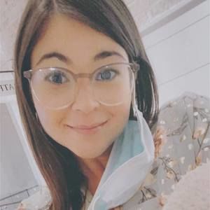 Meet your Posher, Elise